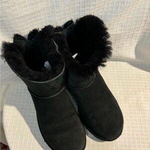 Ugg Australia WOMEN'S Ankle Boot Black Naveah BOW Suede 1012808 Sz 8‎